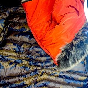 Reversible Jacket. detachable hood with faux fur